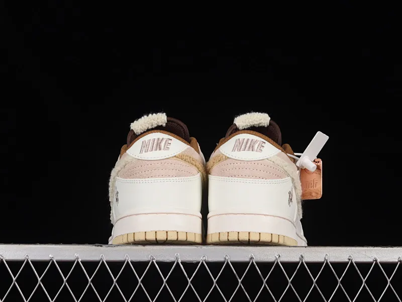 All Categories Nk SB Dunk Series Nk SB Dunk Low Low-top sneakers Cost-effective version Nk Dunk Low "Year of the Rabbit" Year of the Rabbit Rabbit theme SB low-top sports and leisure sneakers FD4203-211